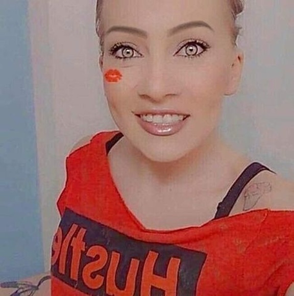 Meet your Posher, Vlynn - Picture 1 of 1